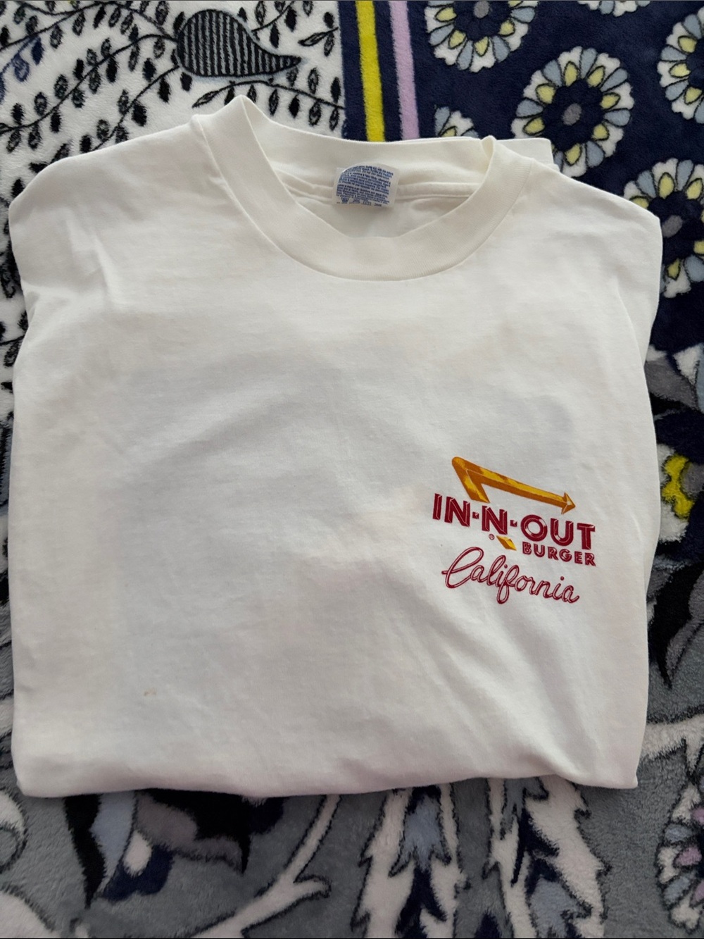 NWOT Official In-N-Out California White Short-Sleeve T-Shirt - Picture 6 of 6